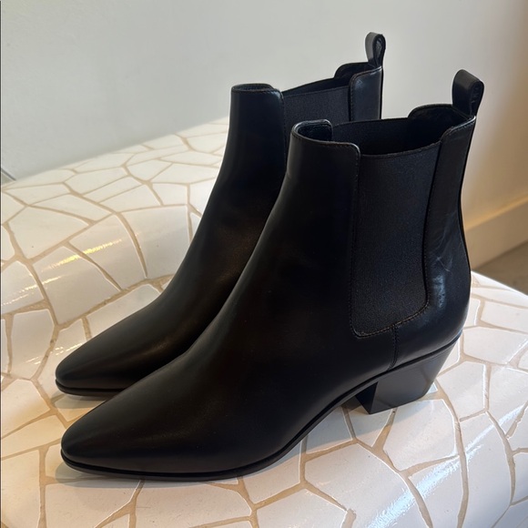 Brand new Saint Laurent Elegant Black Ankle Boots - Picture 1 of 5